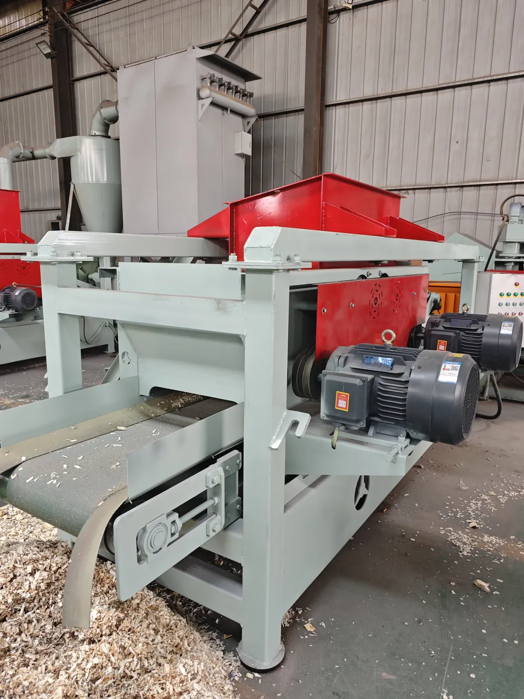 Cronus red four-shaft wood shaving machine